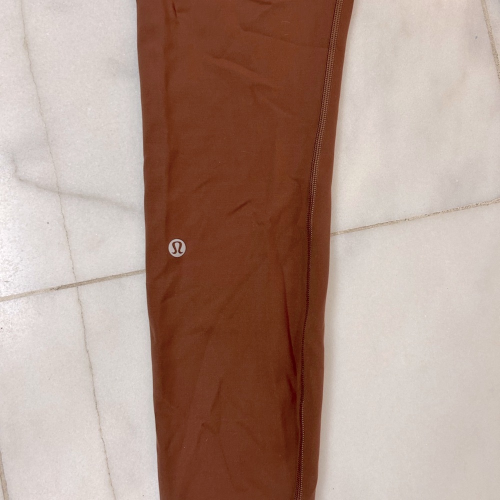 Lululemon Women’s 3/4 Length Brown Leggings Size 8